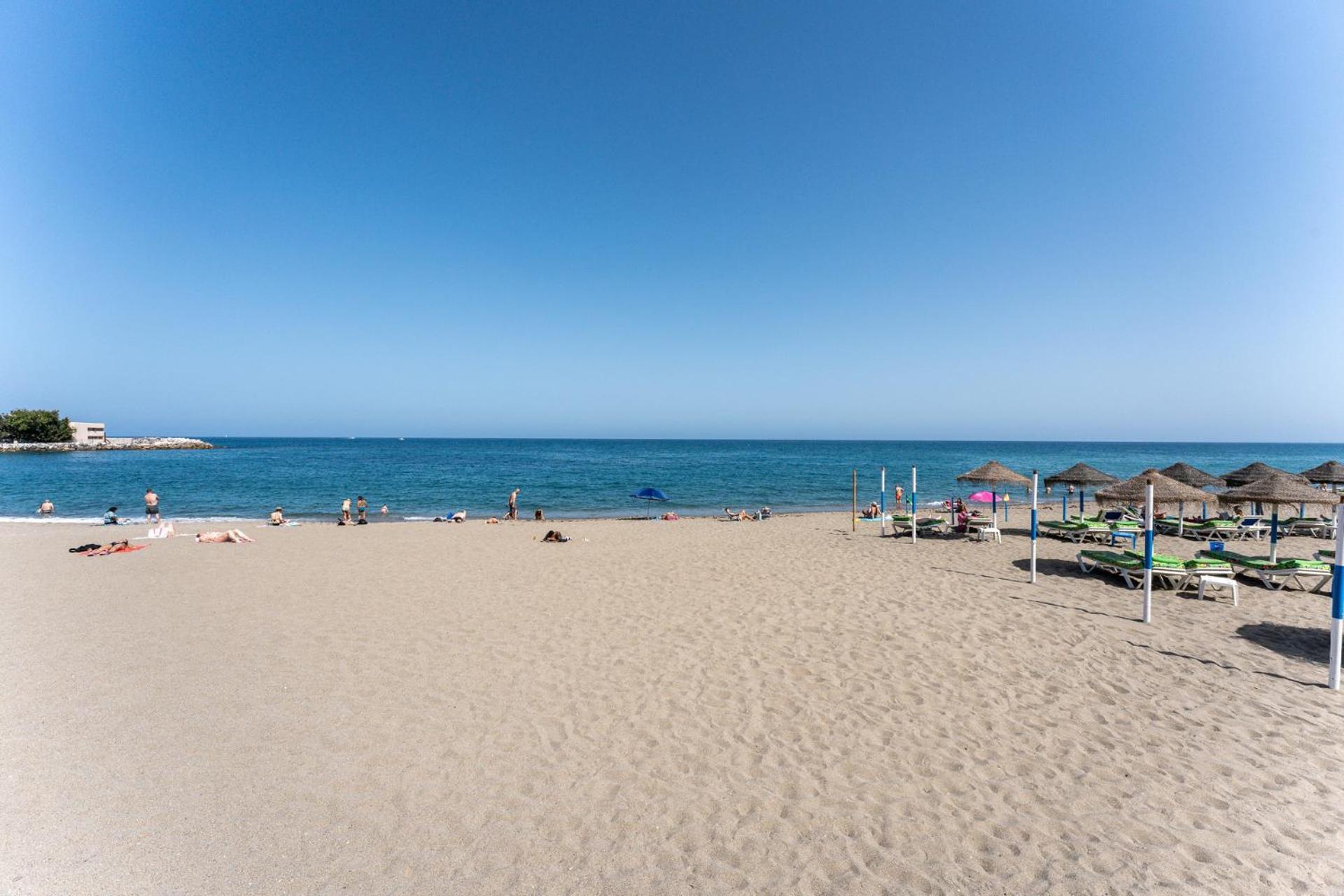 Malagasuite Golden Views Fuengirola Exteriör bild